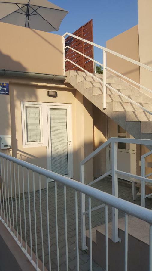 Apartman Paulina ビビニェ エクステリア 写真
